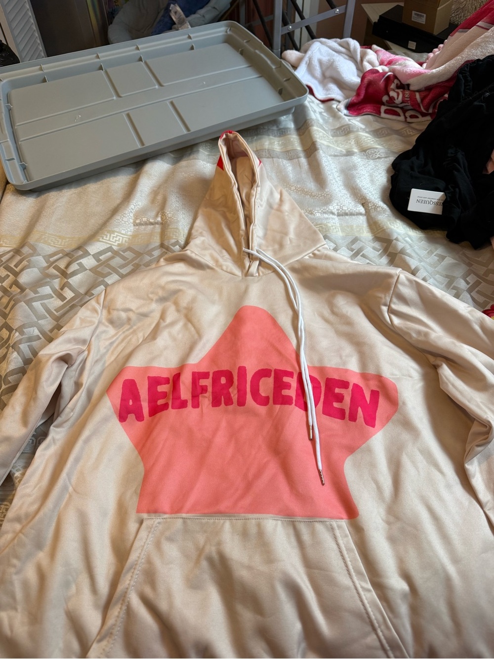 Aelfric Eden Beige Hoodie with Pink Star Logo
